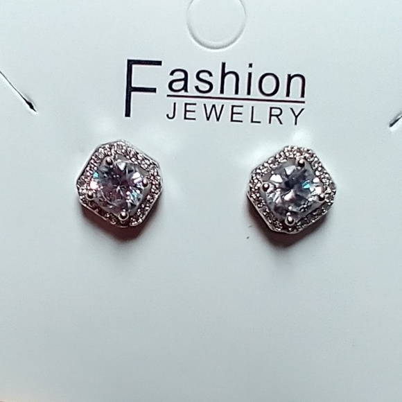 Fashion Jewelry Set - Silver Necklace, Earrings, and Ring CZ - Picture 5 of 7